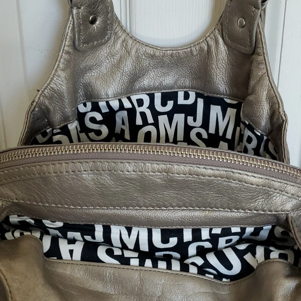 Marc by Marc Jacobs Handbag - Picture 3 of 9